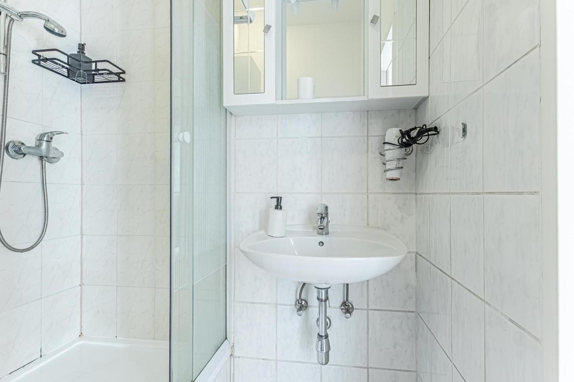 City Vibes: 1Br Apt, 10 Min To Westbahnhof Vídeň Exteriér fotografie
